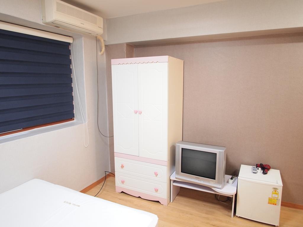 Shinchon Hostel Seoul Zimmer foto